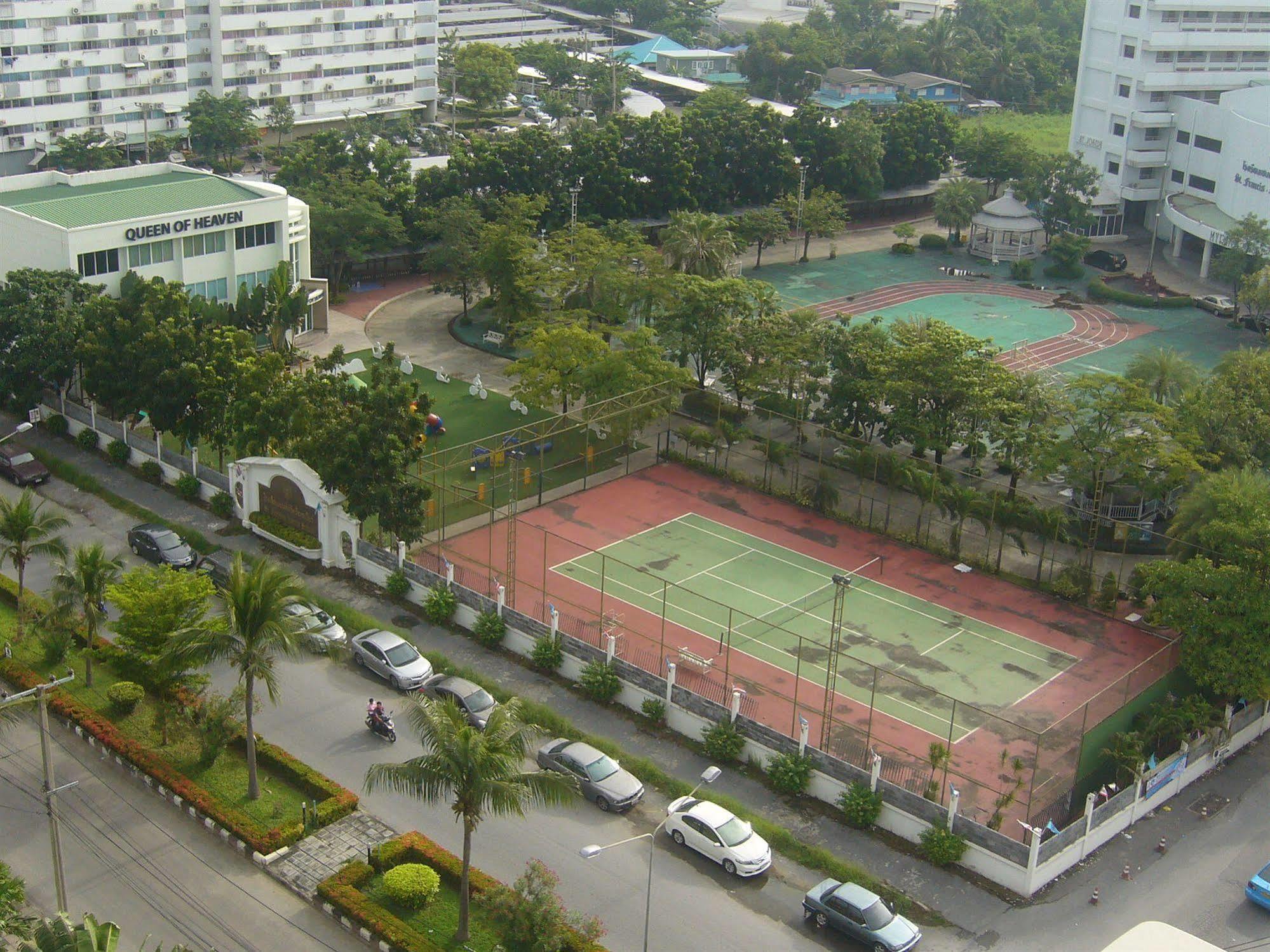 Impact Muang Thong Thani Service Condominium Pak Kret Exterior foto